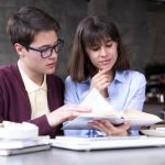 10 Contoh Judul Skripsi Menarik dan Relevan untuk Berbagai Jurusan (1600 Kata)